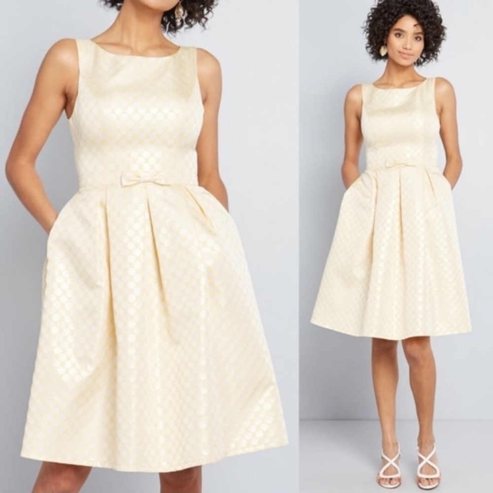 ModCloth Liza Luxe Yellow Print Polish Aplenty Fit and Flare Dress NWT Sz. L